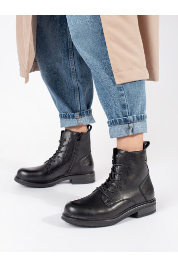 Must  naiste saapad   Sergio Leone 2