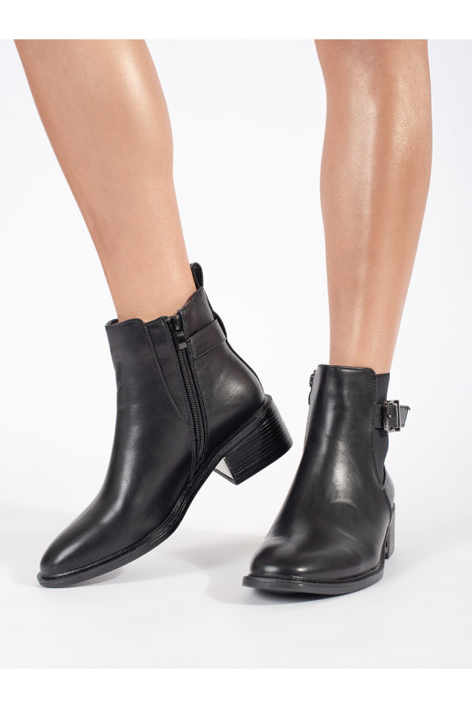 pruunid värvi lumesaapad  neetide ja pandlaga  