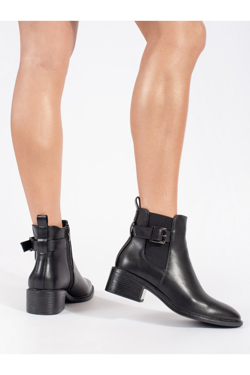 pruunid värvi lumesaapad  neetide ja pandlaga  