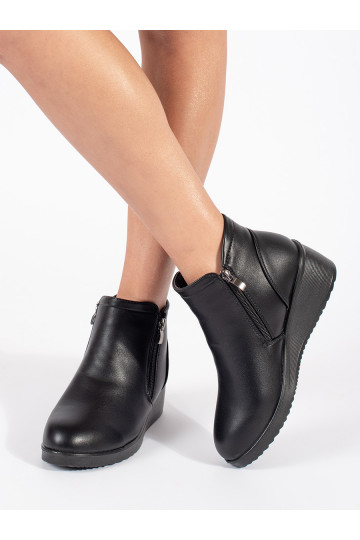 Must  naiste saapad   2