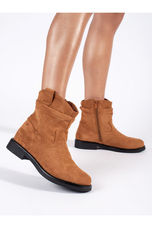 pruunid värvi    pruunid värvi