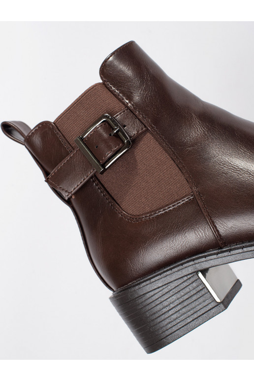 pruunid värvi lumesaapad  neetide ja pandlaga  