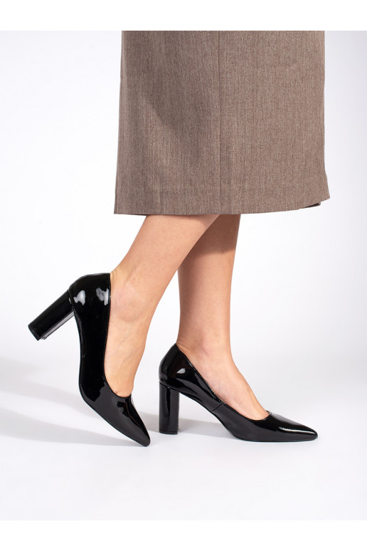 Elegantsed  Mustad poolsaapad kõrge kontsaga