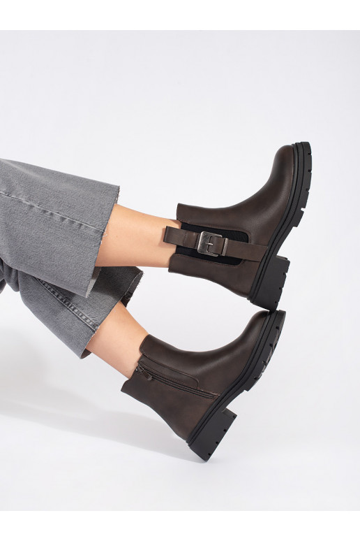 pruunid värvi lumesaapad  Naiste saapad neetide ja pandlaga