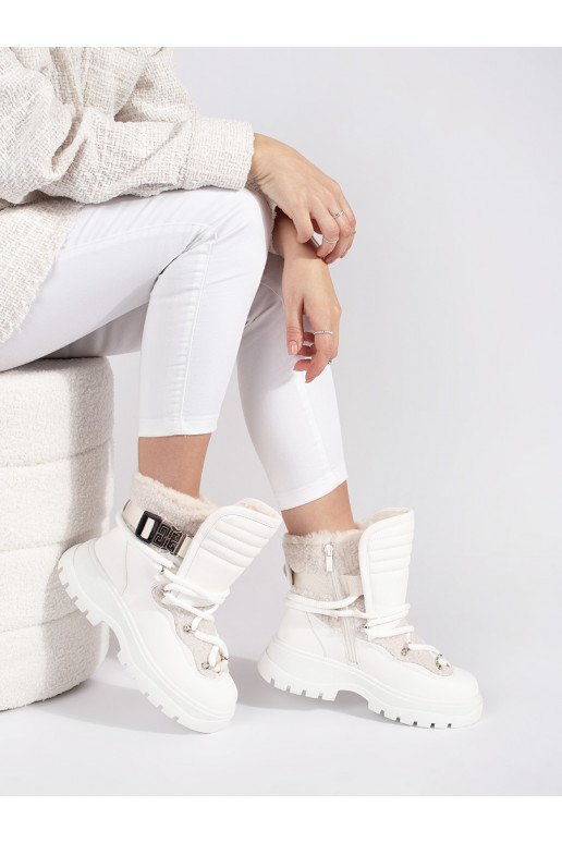 valget värvi Naiste lumesaapad karusnahaga  valget värvi Naiste lumesaapad karusnahaga