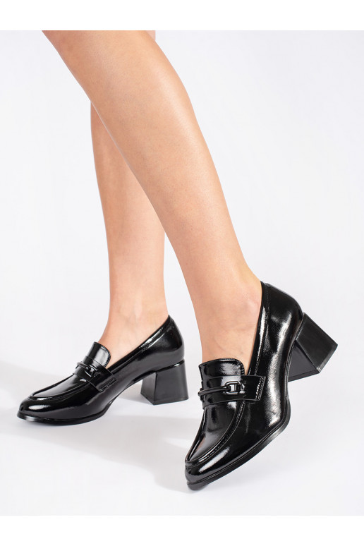 Must kingad naiste mokassiinid 