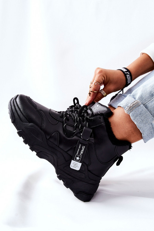 Naiselik voodriga Sneakers tüüpi... Naiselik voodriga Sneakers tüüpi...