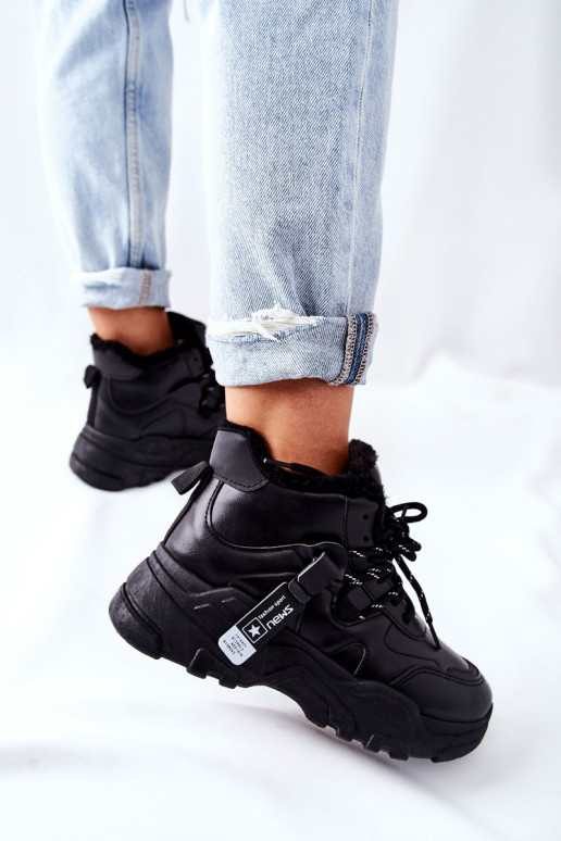 Naiselik voodriga Sneakers tüüpi... Naiselik voodriga Sneakers tüüpi...