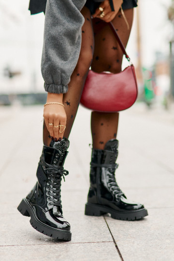 Laque voodriga saapad kaunistustega Must Kelilea 2