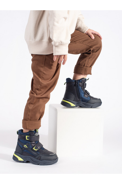 tumesinist värvi  trzewiki 