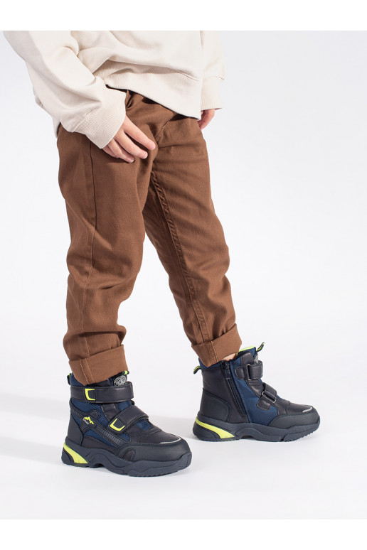 tumesinist värvi  trzewiki 