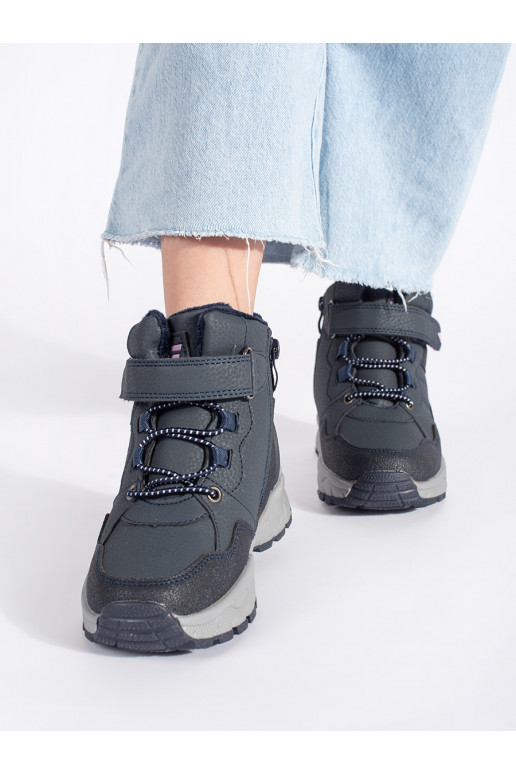 tumesinist värvi  trzewiki 