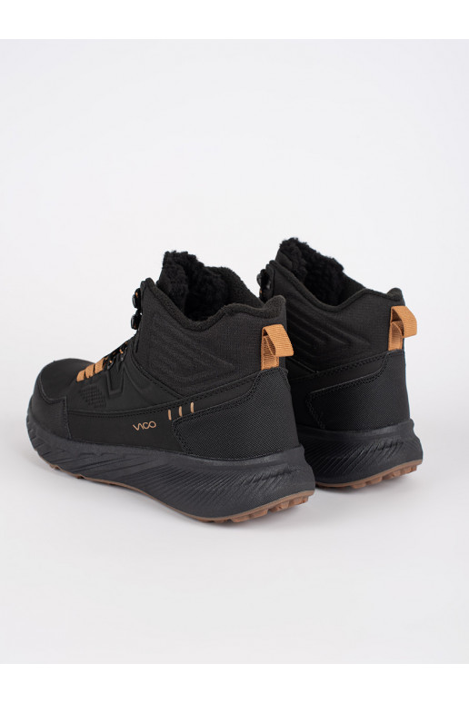 Must   Matkajalatsid