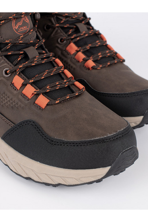 pruunid värvi   Matkajalatsid