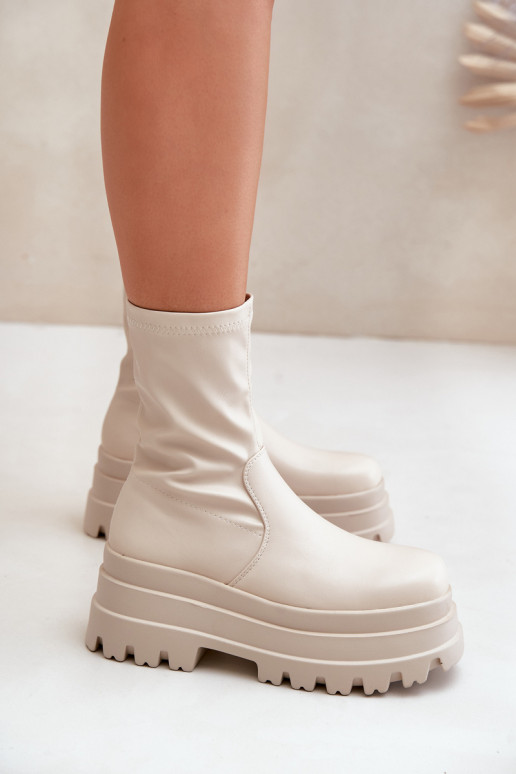 Naiste poolsaapad platvormiga Elevandiluu värvi Florinara Naiste poolsaapad platvormiga Elevandiluu värvi Florinara