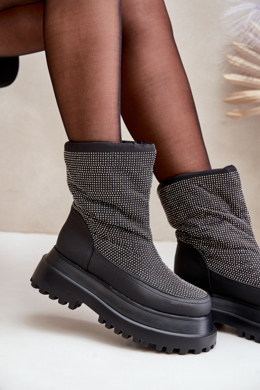 Kaunistustega nööpidega lumesaapad platvormiga  Must Avivina