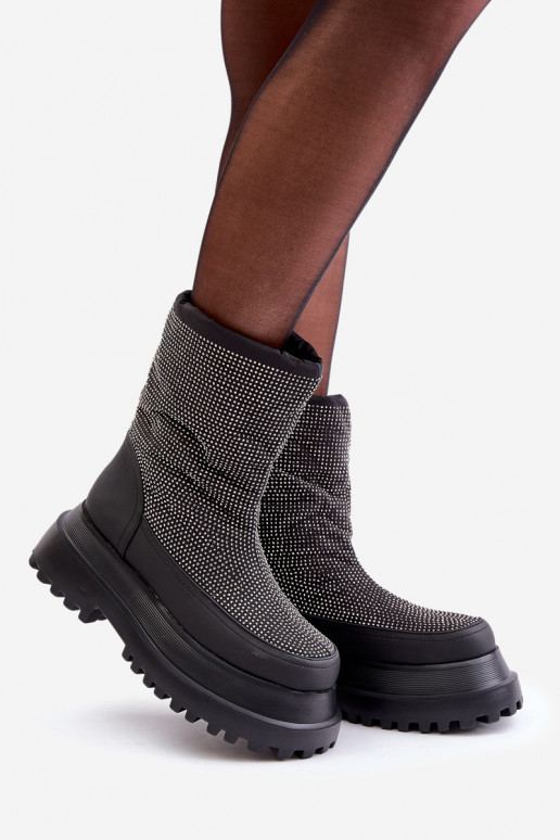 Kaunistustega nööpidega lumesaapad platvormiga  Must Avivina