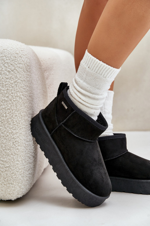 Madal nööpidega lumesaapad... Madal nööpidega lumesaapad...