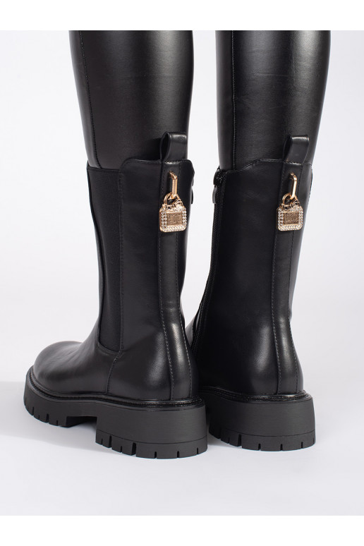 Must lumesaapad  z ozdobną złotą przypinką