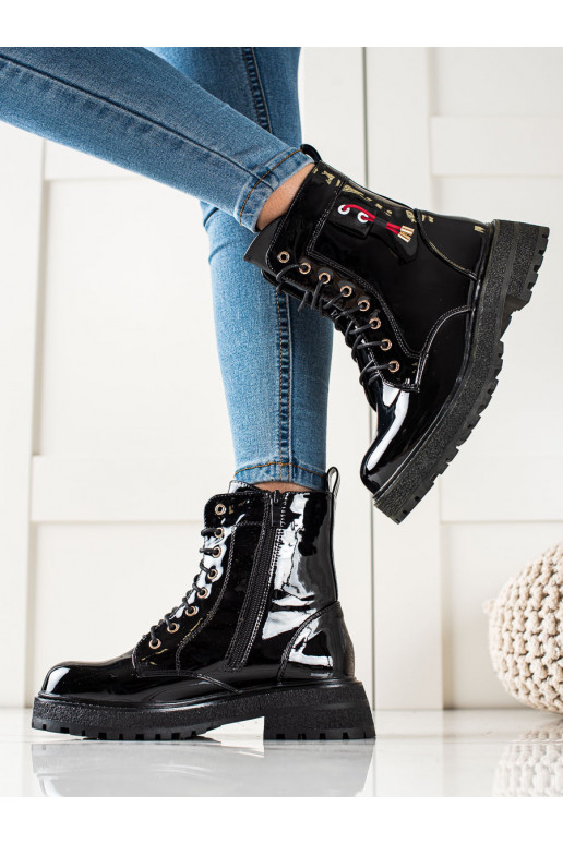 Lakknahast Nööritavad poolsaapad