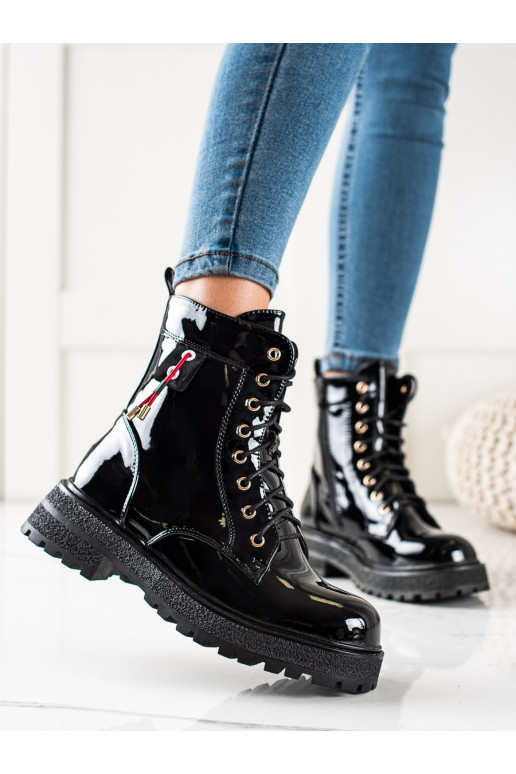 Lakknahast Nööritavad poolsaapad