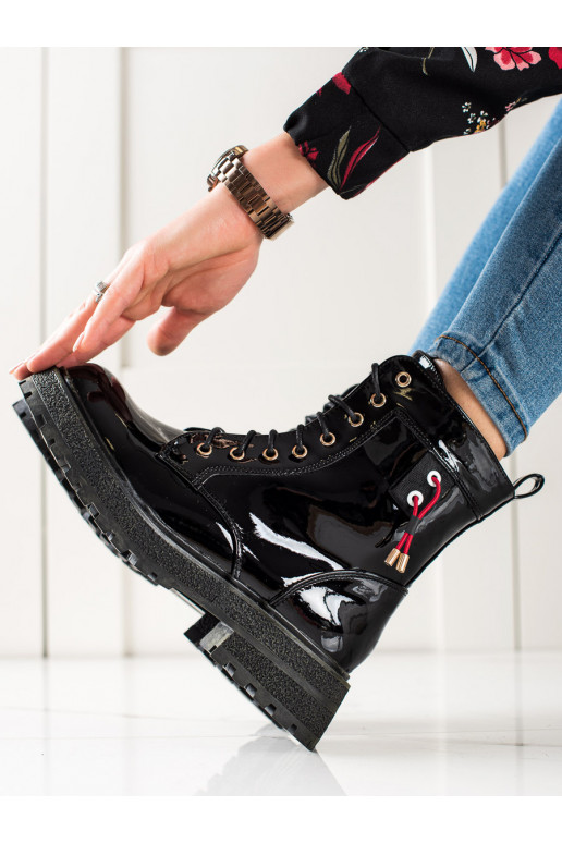 Lakknahast Nööritavad poolsaapad