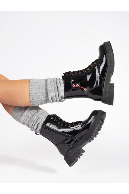 Lakknahast Nööritavad poolsaapad