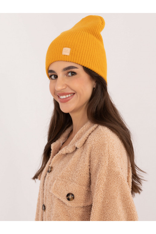 Müts on tumekollane Müts on tumekollane