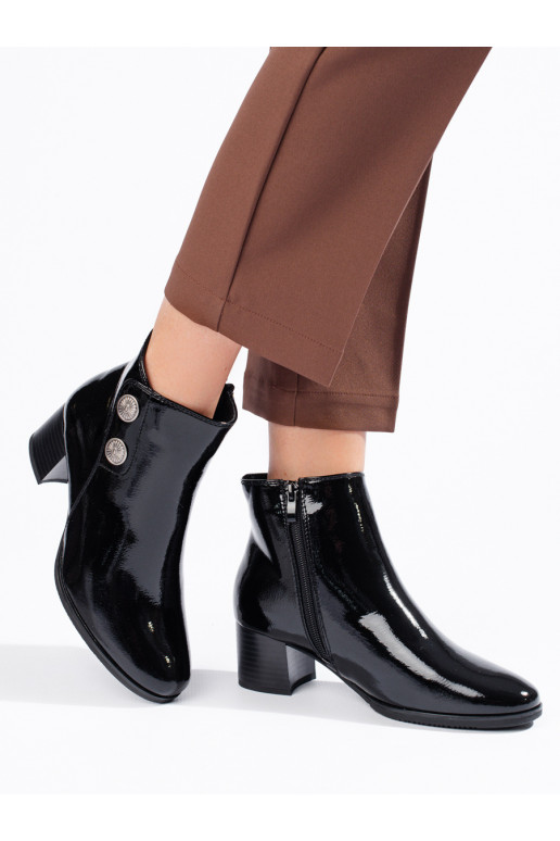  lakitud poolsaapad  kõrge kontsaga