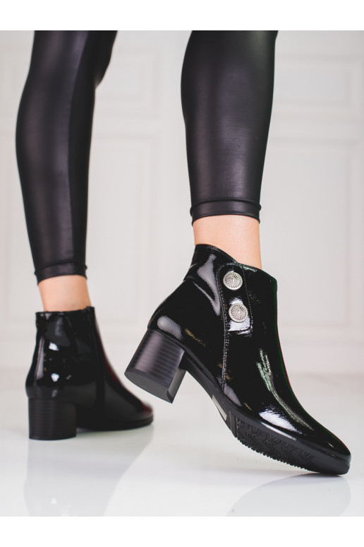  lakitud poolsaapad  kõrge kontsaga