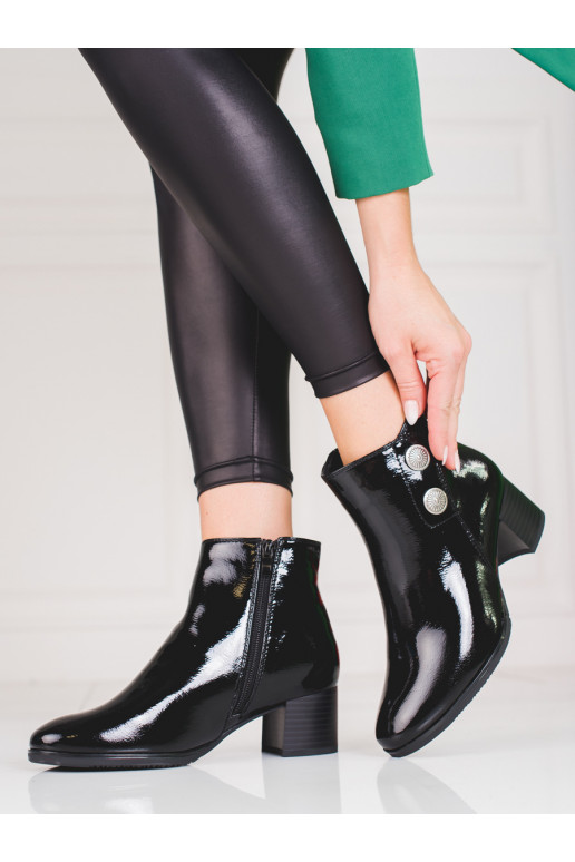  lakitud poolsaapad  kõrge kontsaga