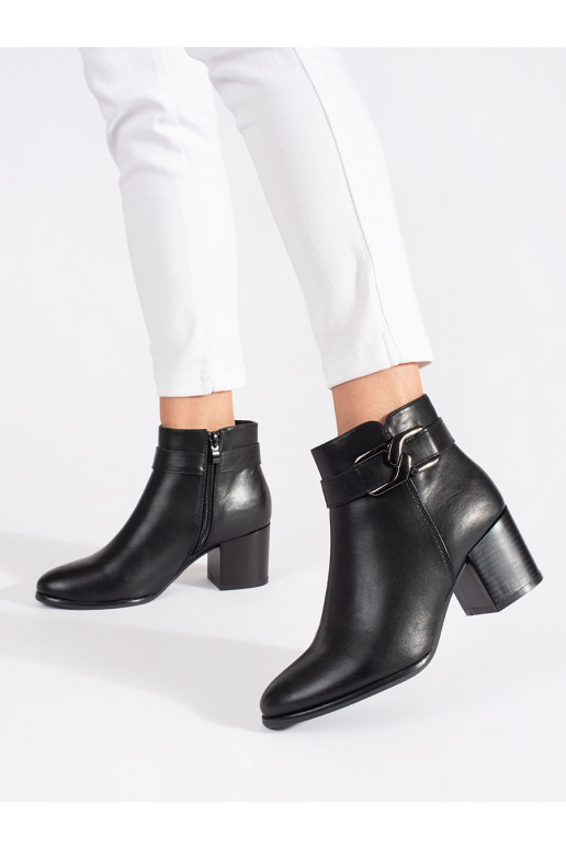 Must lumesaapad Sergio Leone 