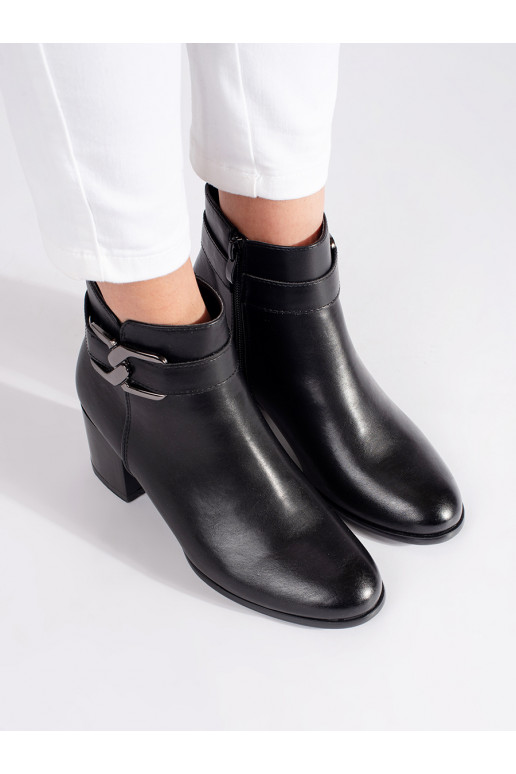 Must lumesaapad Sergio Leone 