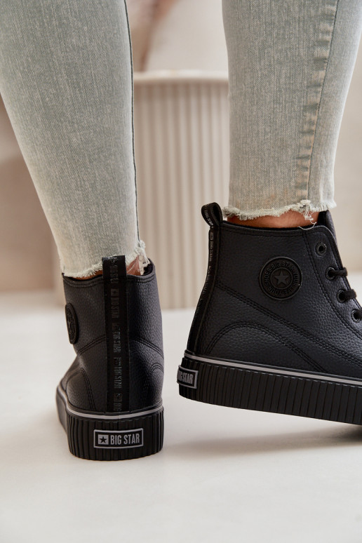 Naiste isolatsiooniga vabaaja...