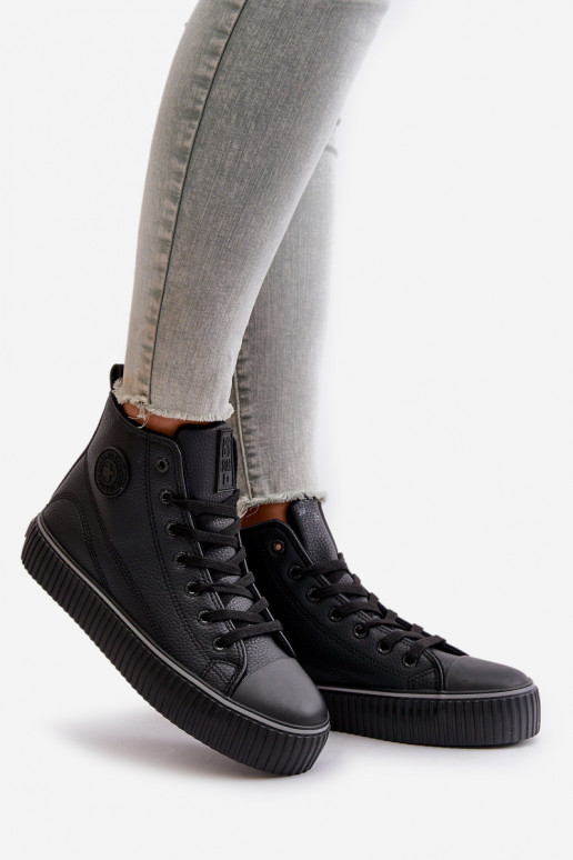 Naiste isolatsiooniga vabaaja...