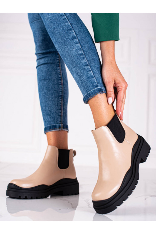 Must naiste saapad  platvormiga