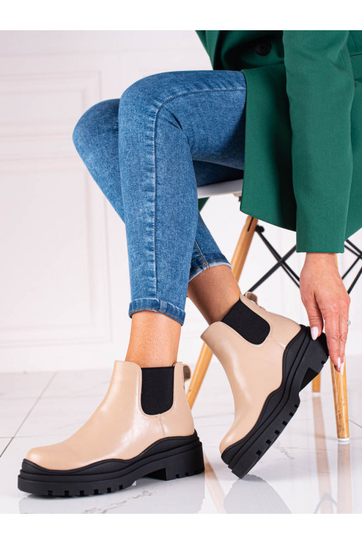 Must naiste saapad  platvormiga