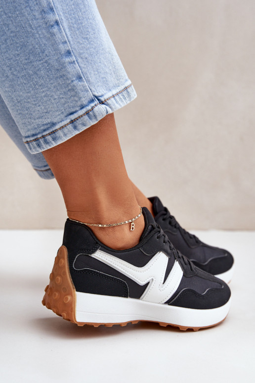 spordijalatsid  tüüpi jalanõud  Must Britma spordijalatsid  tüüpi jalanõud  Must Britma