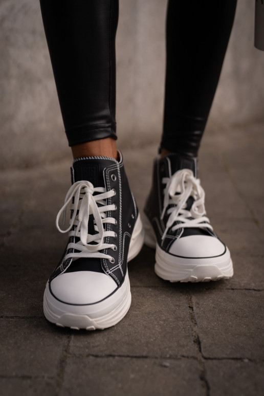 Sneakers stiilis naiste jalanõud... Sneakers stiilis naiste jalanõud...