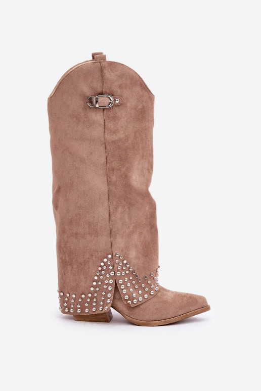 Kanna ja platvormiga kõrged saapad...