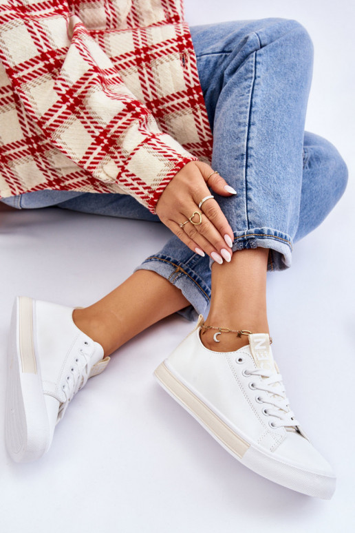 Klassikalised spordijalatsid Valget-beeži värvi Ville Klassikalised spordijalatsid Valget-beeži värvi Ville