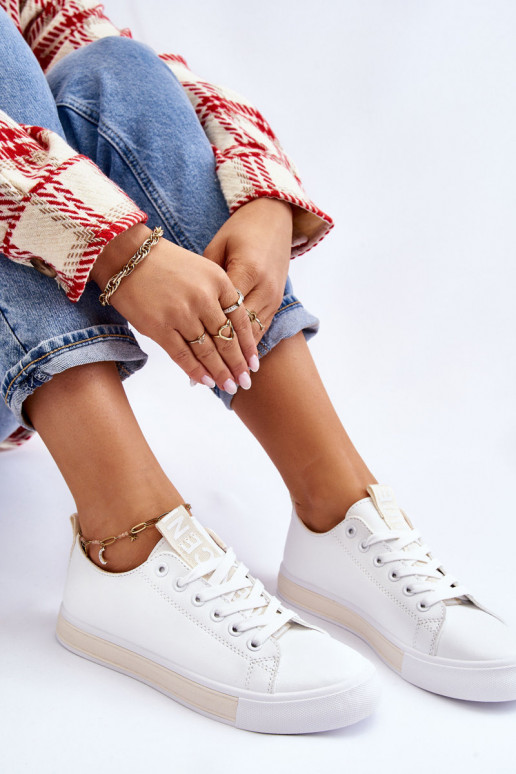 Klassikalised spordijalatsid Valget-beeži värvi Ville Klassikalised spordijalatsid Valget-beeži värvi Ville