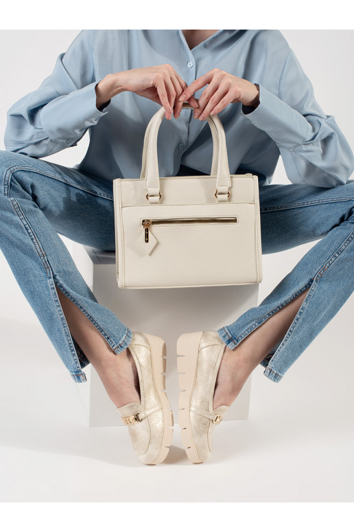 Kuldset värvi mokassiinid  