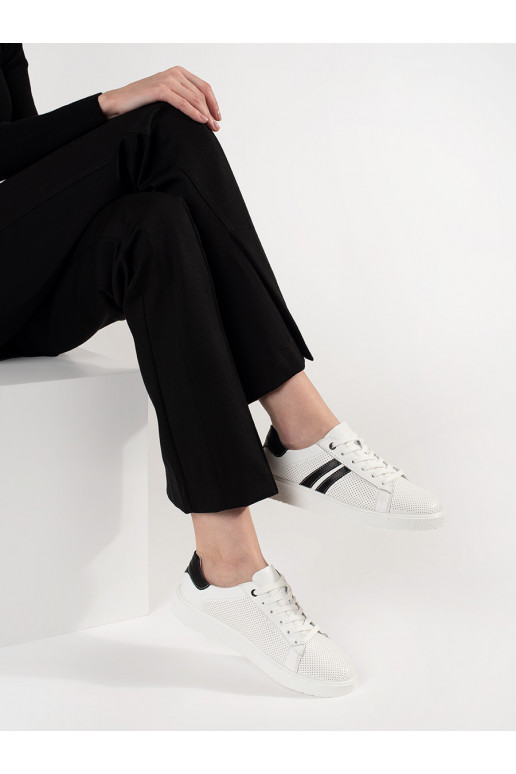 Valged spordijalatsid   Valged spordijalatsid