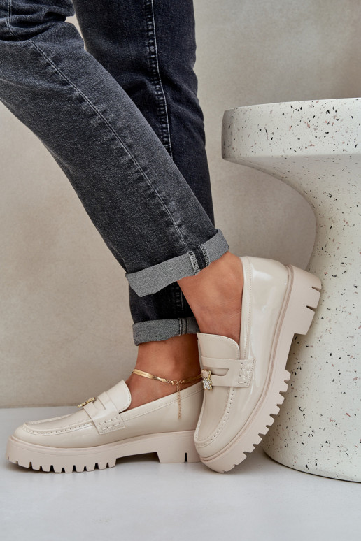 Lakitud mokassiinid  Z Przypinką  beeži värvi Wulinea Lakitud mokassiinid  Z Przypinką  beeži värvi Wulinea