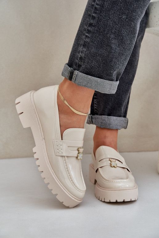 Lakitud mokassiinid  Z Przypinką  beeži värvi Wulinea Lakitud mokassiinid  Z Przypinką  beeži värvi Wulinea