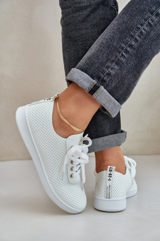 Paeltega ažuursed vabaajajalatsid Elevandiluu värvi Carinel Paeltega ažuursed vabaajajalatsid Elevandiluu värvi Carinel