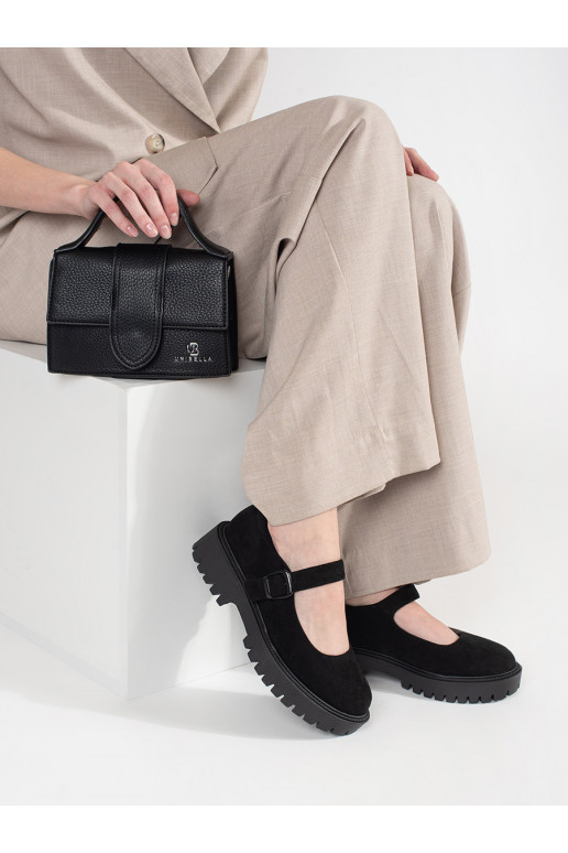 Must kingad platvormiga  Must kingad platvormiga