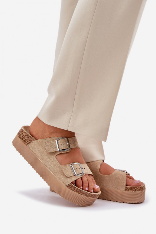 naiste plätud platvormiga neetide ja pandlaga beeži värvi Aramia naiste plätud platvormiga neetide ja pandlaga beeži värvi Aramia