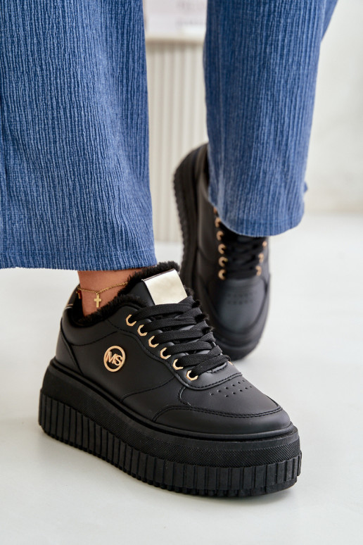 Sneaker-stiilis sportlikud jalatsid... Sneaker-stiilis sportlikud jalatsid...